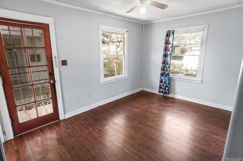 24715 Walnut St, Santa Clarita, CA 91321-1752