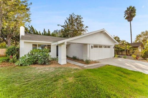 2079 Park Dale Ln, Encinitas CA  92024-4325 exterior