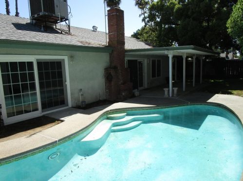 1931 San Gabriel Ave, Clovis CA  93611-4124 exterior