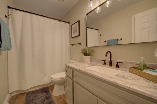 2642 Valley Trails Dr, Covington KY  41017-1049 exterior