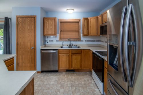 604 Brookstone Way, Watertown WI  53094-5902 exterior