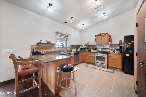 28724 252nd Dr, Wittmann, AZ 85361-1108