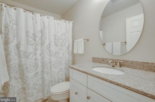 13874 Amy Ln, Nokesville VA  20181-3210 exterior