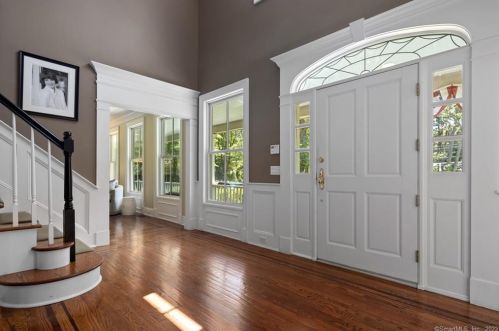 16 Bayberry Ln, Westport, CT 06880-4027