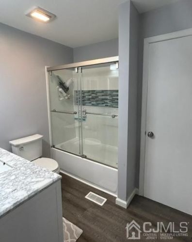 20 Bradford Dr, Old Bridge NJ  08857-3103 exterior