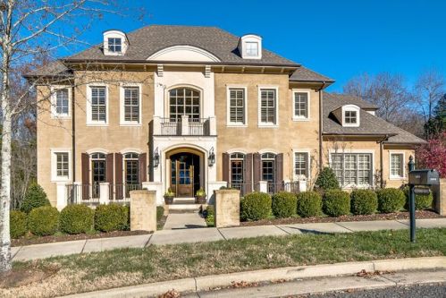 1504 Fleetwood Dr, Franklin, TN 37064-4859
