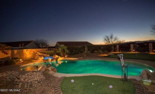 1956 Desert Lark Pass, Green Valley, AZ 85614-6120