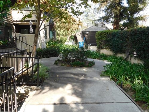 15050 Sherman Way, Van Nuys CA  91405-2127 exterior