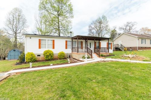 348 Michaels Rd, Farmington, NC 27028-6722