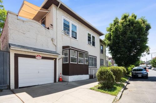 3224 Barnes Ave, Bronx, NY 10467-6561