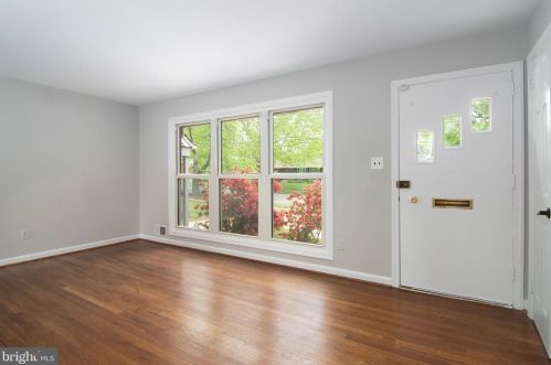 6918 Essex Ave, Springfield, VA 22150-2417