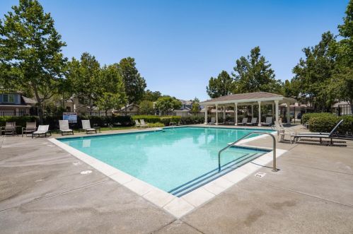 7577 Trotter Way, Pleasanton CA  94566-3121 exterior