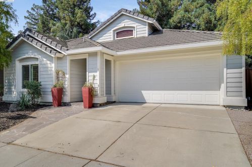 222 Trenton Cir, Pleasanton, CA 94566-7187