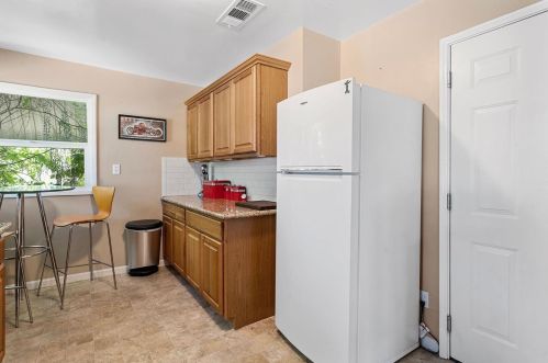 340 Santa Rosa Ave, Modesto CA  95354-1451 exterior