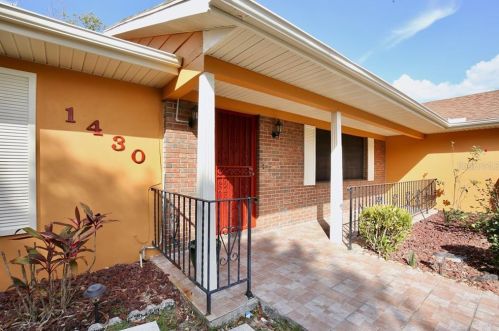 1430 Malaluka St, Deltona, FL 32725-7463