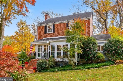2927 Marshall St, Falls Church, VA 22042-1954