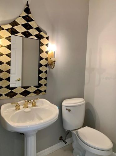 7925 Canyon Lake Cir, Orlando FL  32835-8206 exterior