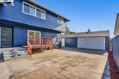 221 Cambridge Ave, San Leandro CA  94577-1825 exterior
