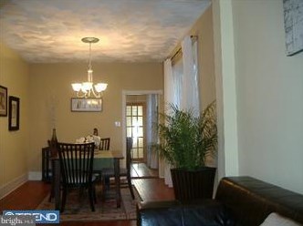305 33rd St, Wilmington, DE 19802-2606