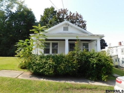 4 Robinson St, Van Deusenville, NY 13317-1513