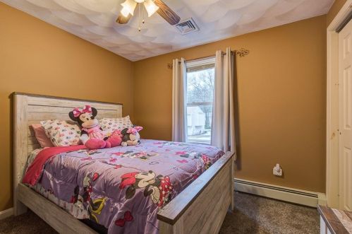 21 Jaffrey St, Providence RI  02919-6632 exterior