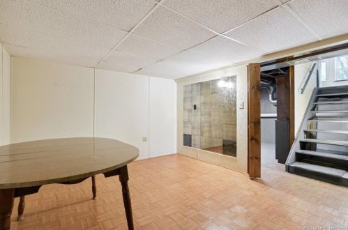 4 Fairway Ln, Norwich CT  06360-7006 exterior