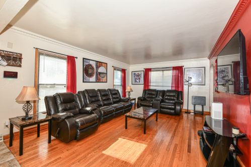 3576 60th St, Milwaukee WI  53216-2712 exterior