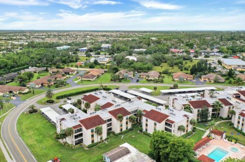 3605 Boca Ciega Dr, Naples FL  34112-6811 exterior