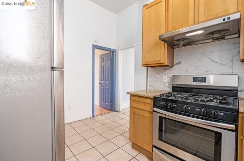 760 29th St, Oakland CA  94606-3510 exterior