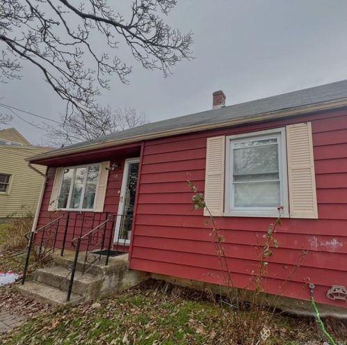 49 Howe Rd, New Britain, CT 06053-1314