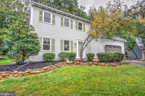 145 Ridings Way, Lancaster PA  17601-1707 exterior