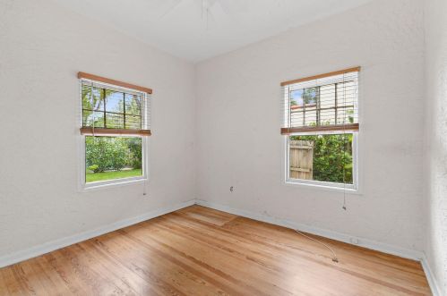 529 34 St, West Palm Beach FL  33404-3002 exterior