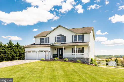 1319 Kbs Rd, Spring Grove, PA 17362-8734