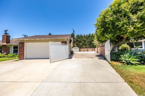2750 Hearthside St, Orange, CA 92865-2347