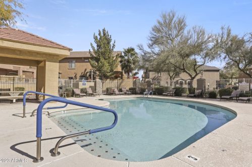 2150 Bell Rd, Phoenix AZ  85022-2940 exterior
