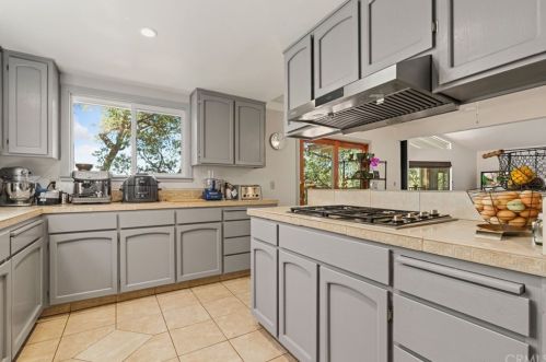 18645 Maple Leaf Ct, Middletown CA  95467-8528 exterior