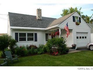 253 Thompson Blvd, Watertown, NY 13601-4123