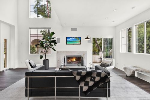 5129 Renaissance Ave, San Diego, CA 92122-5572