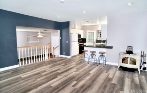 17741 Bullock St, Van Nuys, CA 91316-1111