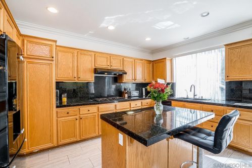 29487 Georgetown Ln, Temecula CA  92591-2803 exterior