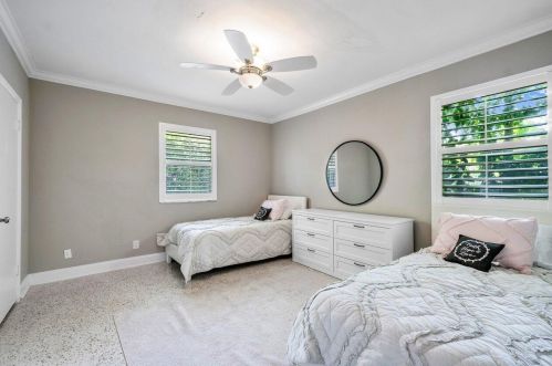 6260 Ocean Blvd, Boynton Beach FL  33435-5212 exterior