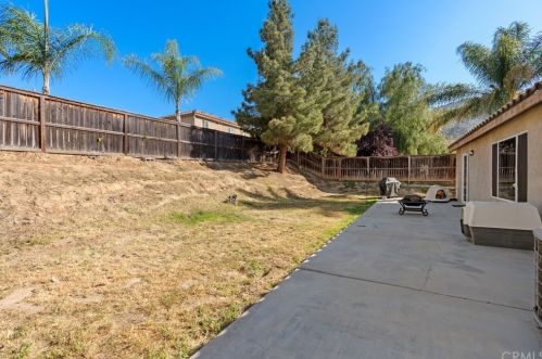 32902 Fairmont Ln, Lake Elsinore CA  92530-6283 exterior