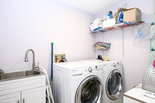 320 Hazelcrest St, Marco Island FL  34145-5230 exterior