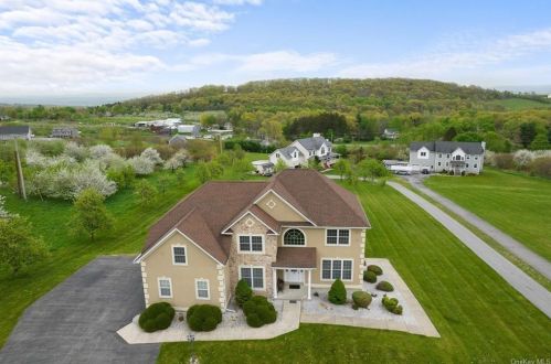 14 Burma Rd, Marlborough, NY 12542-5802