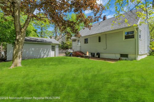 407 Berkshire Rd, Ridgewood NJ 07450-5533 exterior