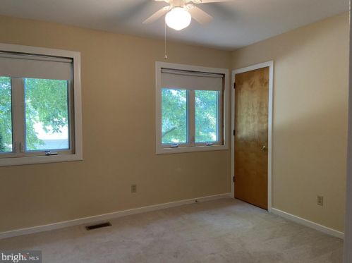 176 Fairhill Dr, Wilmington DE  19808-4309 exterior