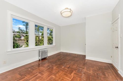 4438 Wilder Ave, Bronx, NY 10466-1113
