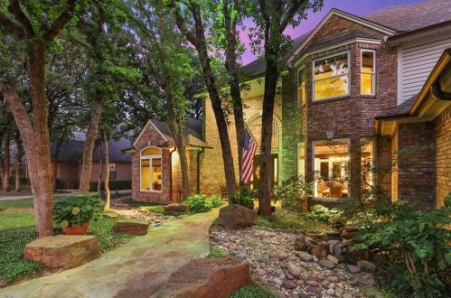 40 Oak Forrest Cir, Denton, TX 76210-5552