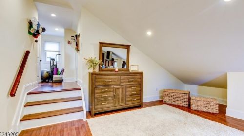 12 Hickory St, Cranford NJ  07016-3045 exterior