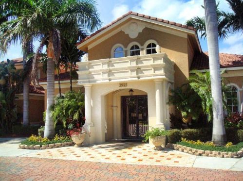 603 Villa Cir, Boynton Beach, FL 33435-8913